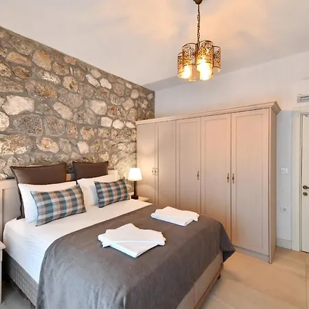 Yaba 1 Villa Villa